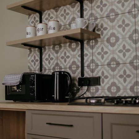 Historical Old City Apartament, Старе Місто , 2 Спальні, Балкон-Тераса, 85 Кв М คาเมียเนตส์-โปดิลสกี ภายนอก รูปภาพ