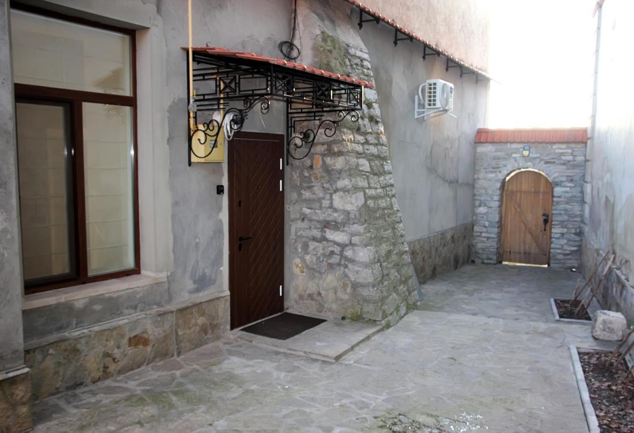 Historical Old City Apartament, Старе Місто , 2 Спальні, Балкон-Тераса, 85 Кв М คาเมียเนตส์-โปดิลสกี ภายนอก รูปภาพ