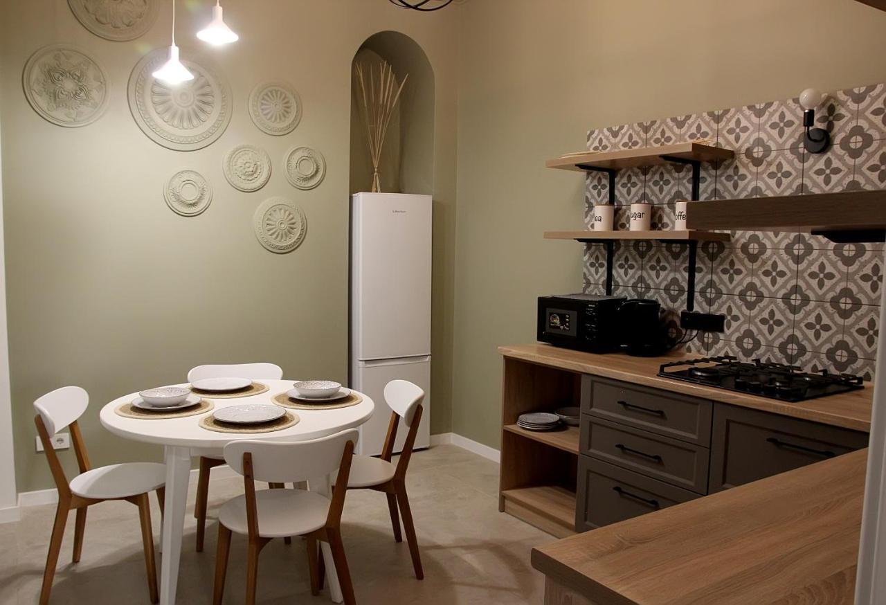 Historical Old City Apartament, Старе Місто , 2 Спальні, Балкон-Тераса, 85 Кв М คาเมียเนตส์-โปดิลสกี ภายนอก รูปภาพ